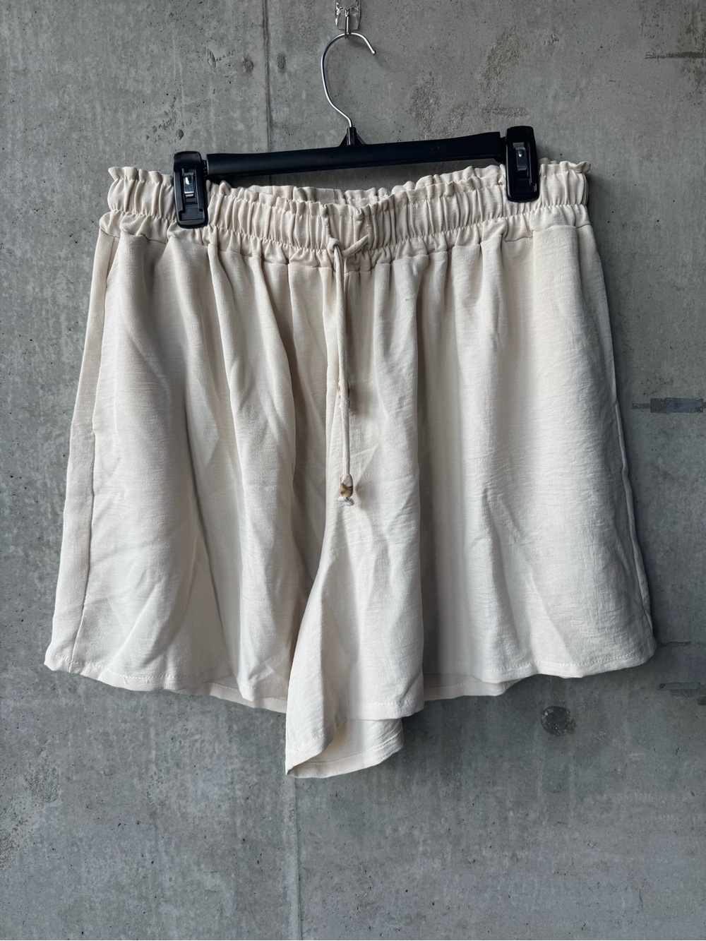 How Do You Wear That Essential Shorts in Cream